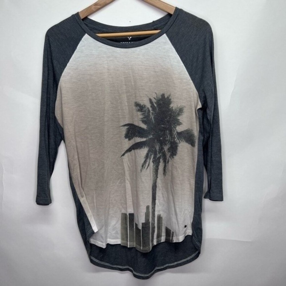 American Eagle Men’s Shirt Size Large
